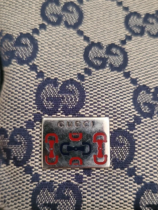 Authentic Gucci Messenger Bag - Picture 15 of 16